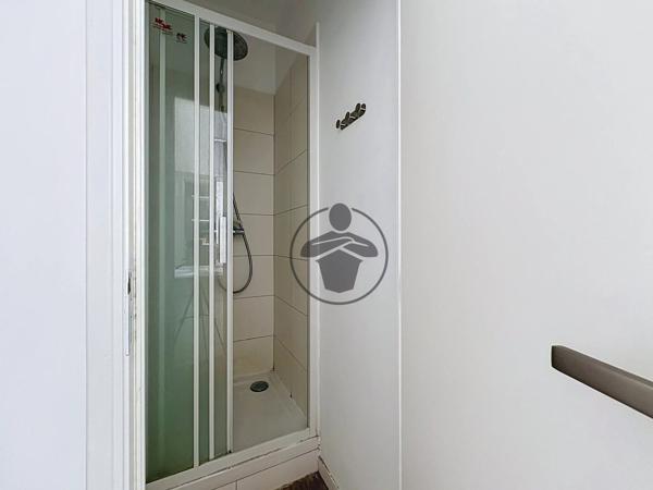 Location                                                      Appartement
                        
                     2 pièces                      96 m2                     à Saint-Quentin