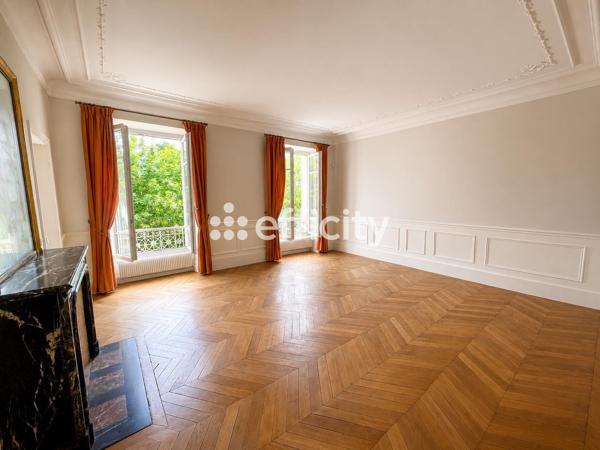 Appartement
         6 pièces
        - 157 m² Bien prestige 1 320 000 € *