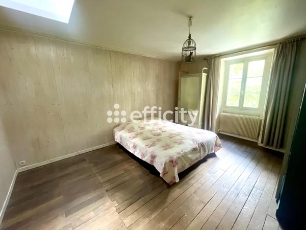 Appartement
         6 pièces
        - 157 m² Bien prestige 1 320 000 € *