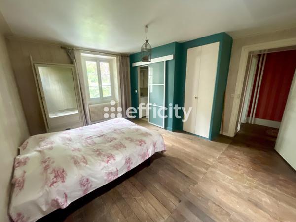Appartement
         6 pièces
        - 157 m² Bien prestige 1 320 000 € *