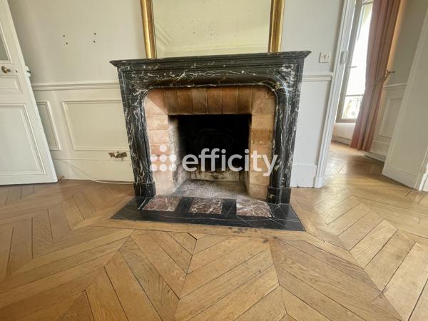 Appartement
         6 pièces
        - 157 m² Bien prestige 1 320 000 € *