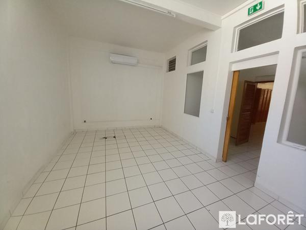 Location bureau Fort-de-France - 70 m² - 1 100 € / mois