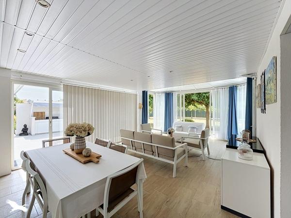 Maison 498 000 € Saint-Laurent-des-Vignes 6 p 196 m² DPE A