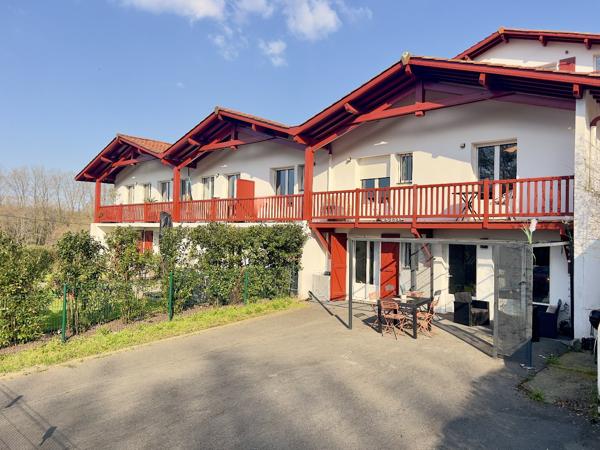 Appartement en rez-de-jardin à ARBONNE (64210)