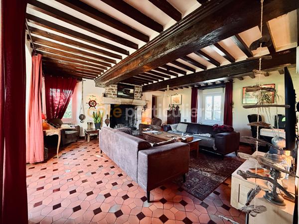 Vente Maison256 m² - 10 Pièces - CONDE SUR VIRE (50890)