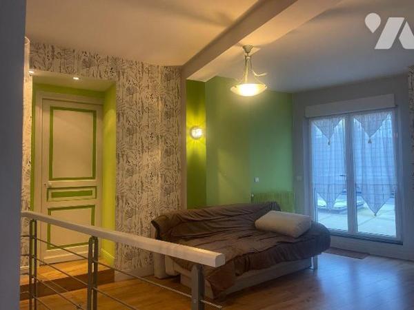 A VENDRE DANS LE NORD A BAILLEUL (59) - BELLE ET GRANDE MAISON SEMI BOURGEOISE AU COEUR DU CENT...