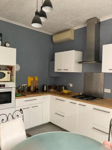 A SAISIR ! Maison de 135 m2, Avignon 4 chambres, un studio indépendant, atelier, abris voiture