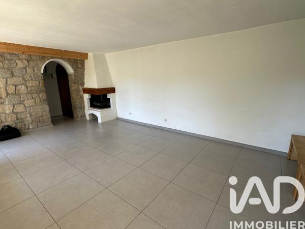 Maison à vendre 9 pièces 235 m² Carnoux-en-Provence