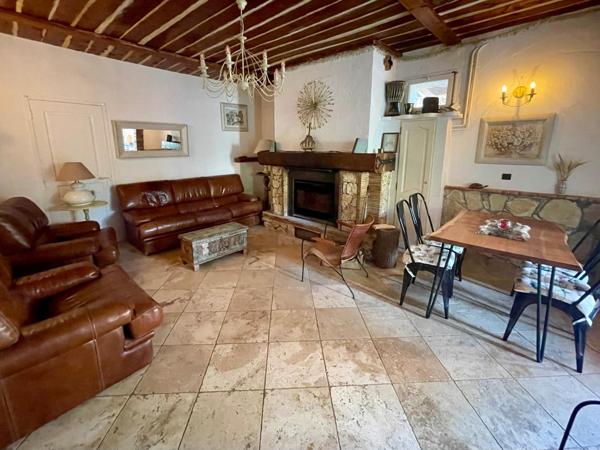 Authentique,bastide en pierres du XVIIIe siècle rénovée