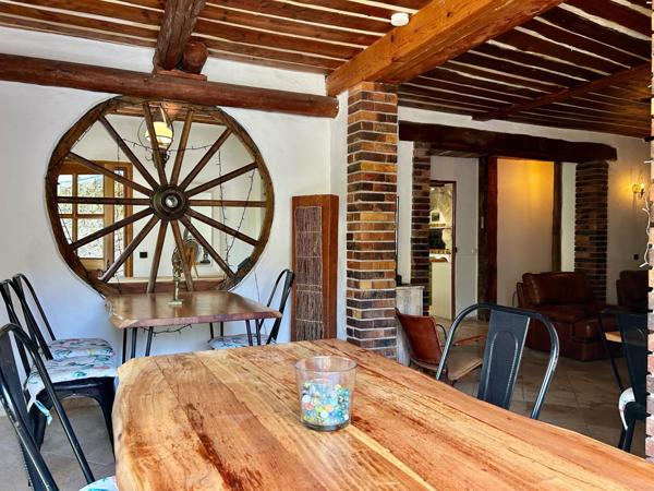 Authentique,bastide en pierres du XVIIIe siècle rénovée