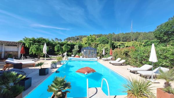 Authentique,bastide en pierres du XVIIIe siècle rénovée