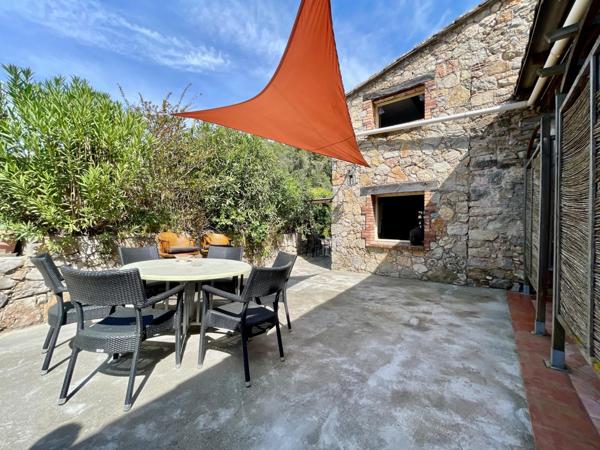 Authentique,bastide en pierres du XVIIIe siècle rénovée