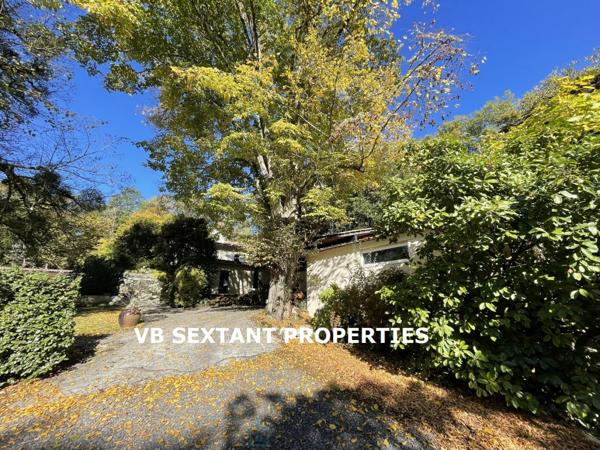 Aux portes de Bordeaux, propriété de charme avec belle demeure et dépendances dans un magnifique parc arboré