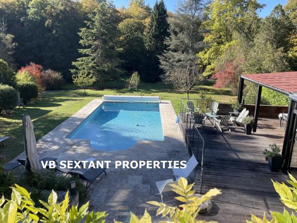 Aux portes de Bordeaux, propriété de charme avec belle demeure et dépendances dans un magnifique parc arboré