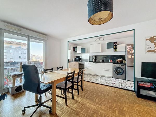 Appartement Type T3 69m² en étage élevé, garage et cave