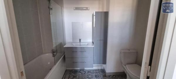 Appartement à louer 2 pièces 42.2m²