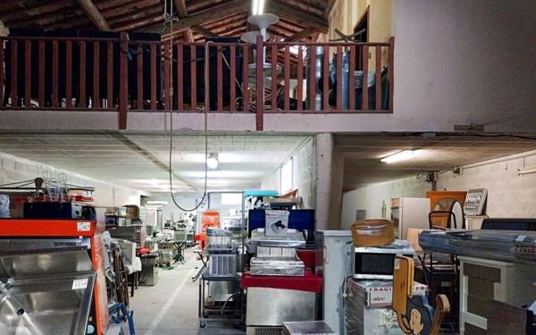 Maison à vendre    2 pièces • 380 m2 Marseillan