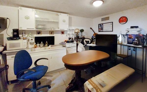 Maison à vendre    2 pièces • 380 m2 Marseillan