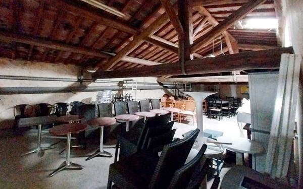 Maison à vendre    2 pièces • 380 m2 Marseillan