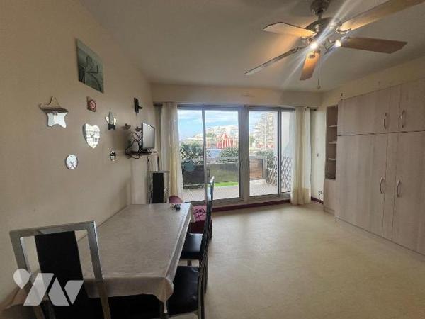 A VENDRE - PORNICHET - FACE MER ET PORT D'ECHOUAGE - STUDIO MEUBLE DE 26M²
Emplacement de choi...