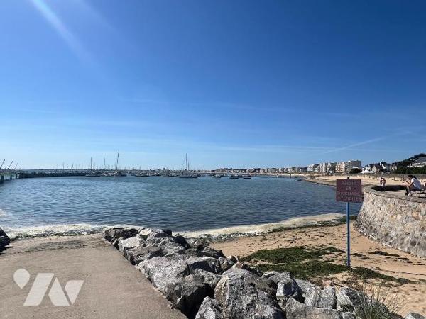 A VENDRE - PORNICHET - FACE MER ET PORT D'ECHOUAGE - STUDIO MEUBLE DE 26M²
Emplacement de choi...