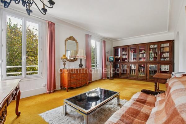 Élégante maison de maître sur 1 052 m² de terrain – À deux pas du lac d’Enghien