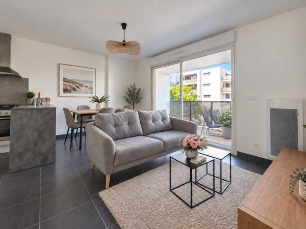 Appartement
         2 pièces
        - 45 m² Exclusivité 164 000 € *