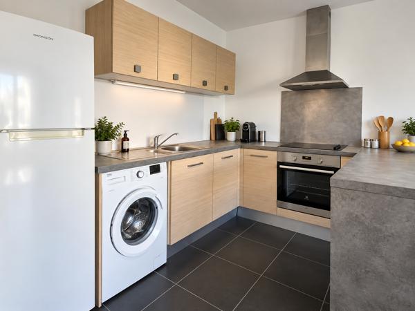 Appartement
         2 pièces
        - 45 m² Exclusivité 164 000 € *