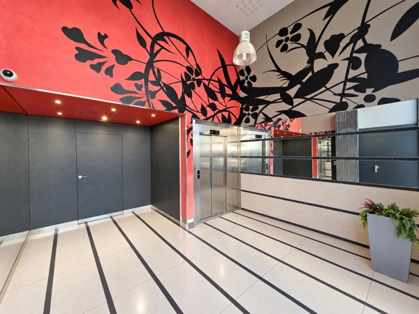 Appartement
         2 pièces
        - 45 m² Exclusivité 164 000 € *