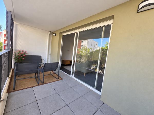Appartement
         2 pièces
        - 45 m² Exclusivité 164 000 € *