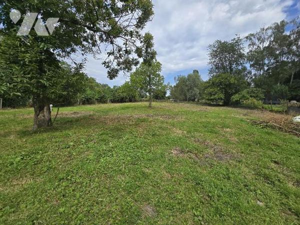 Découvrez un terrain constructible EN SECOND RANG  de 525 m² à Fresnes-sur-Escaut, un lieu idéa...