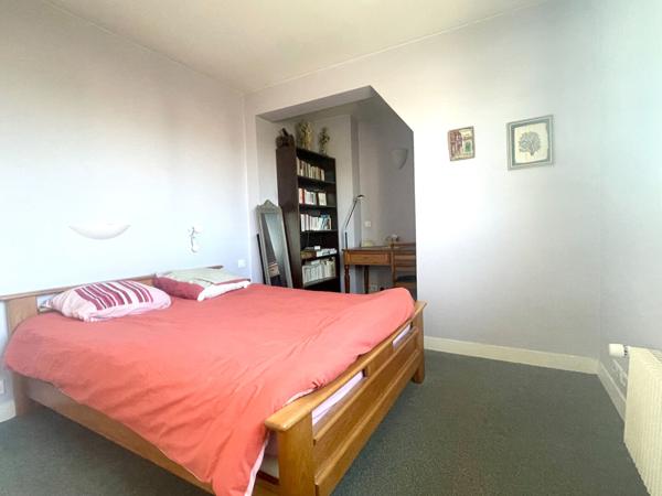 QUARTIER CENTRE VILLE - LUMINEUX T3 - JARDIN ET PARKING