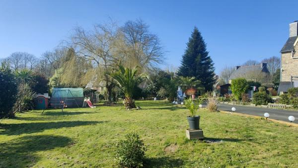 CHARMANTE MAISON ANNEES 30 avec dépendances