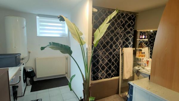 CHARMANTE MAISON ANNEES 30 avec dépendances