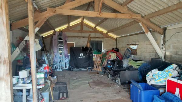 CHARMANTE MAISON ANNEES 30 avec dépendances