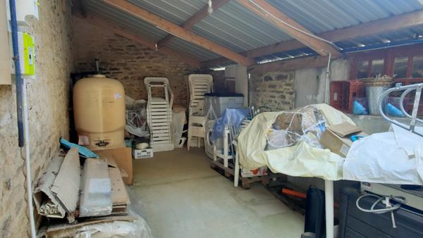 CHARMANTE MAISON ANNEES 30 avec dépendances