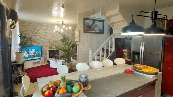 CHARMANTE MAISON ANNEES 30 avec dépendances