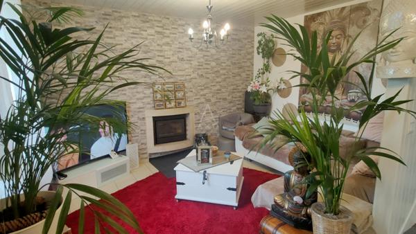 CHARMANTE MAISON ANNEES 30 avec dépendances