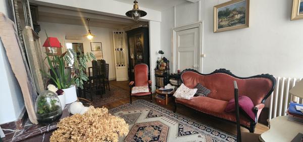 Appartement traversant 104m² T3/4