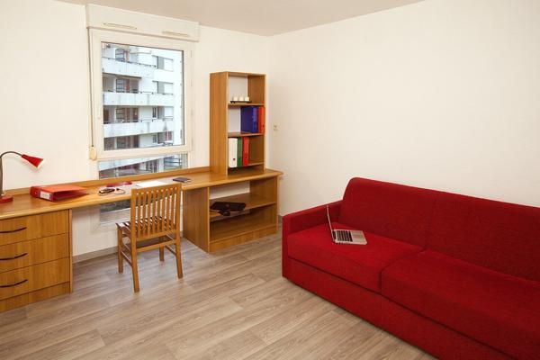 INVESTISSEMENT LOCATIF – Grenoble – Résidence étudiante Les Estudines Marie Curie - 6.81 % de rentabilité