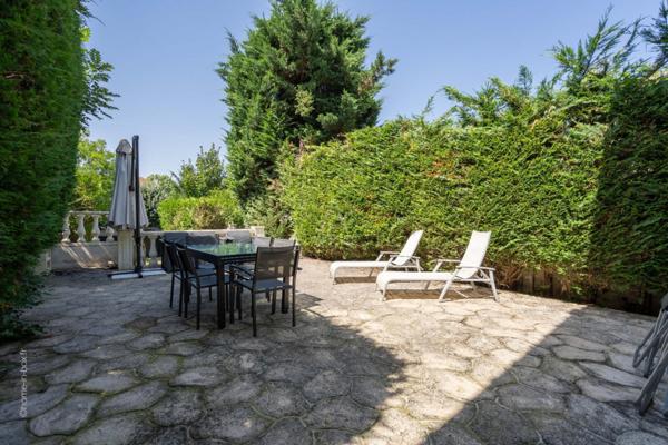 Maison au Raincy, terrasse et jardin