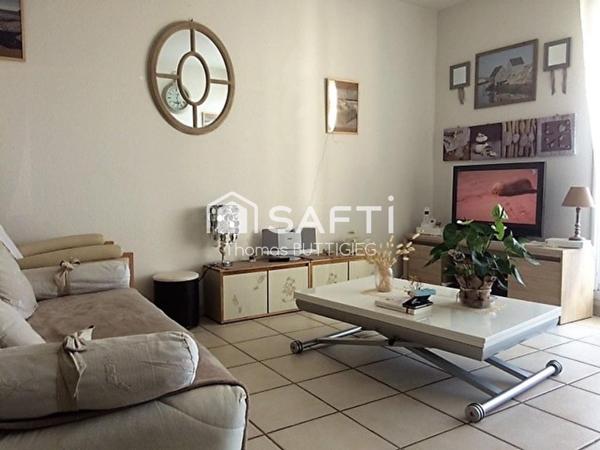 Confortable T2 bis avec garage et piscine.