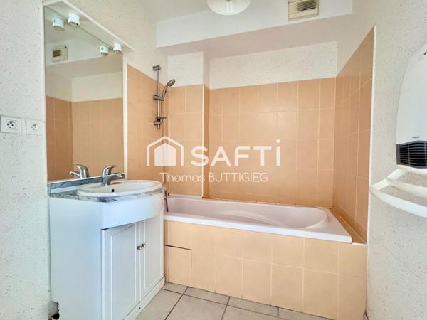 Confortable T2 bis avec garage et piscine.