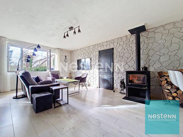 Maison avec 4 chambres en très bon état sur un terrain de plus de 1000 m² à Saint Germain Laval