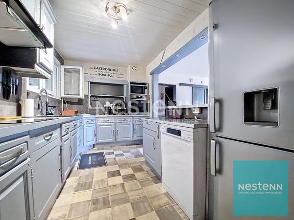 Maison avec 4 chambres en très bon état sur un terrain de plus de 1000 m² à Saint Germain Laval