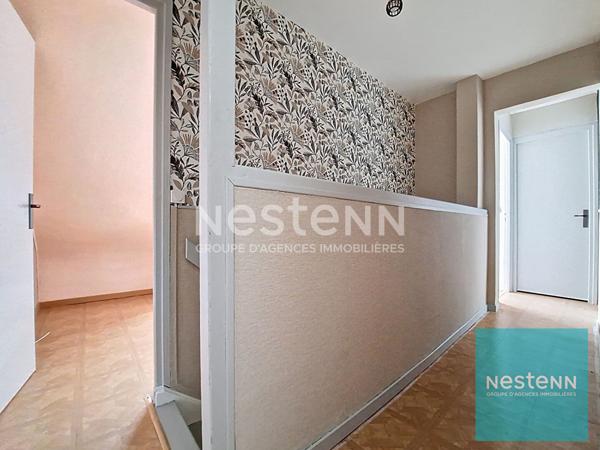 Maison avec 4 chambres en très bon état sur un terrain de plus de 1000 m² à Saint Germain Laval