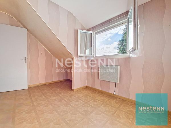 Maison avec 4 chambres en très bon état sur un terrain de plus de 1000 m² à Saint Germain Laval