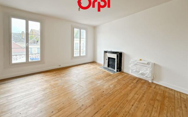 Appartement à vendre    8 pièces •  Bonnétable