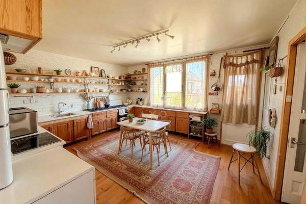 MAISON FAMILIALE OU INVESTISSEMENT À LA POSSONNIÈRE !