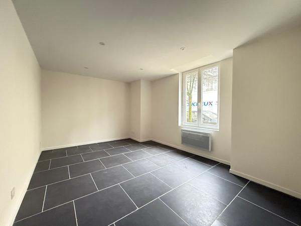 Appartement Lons-Le-Saunier 2 pièces / 1 chambres / 53.40 m²